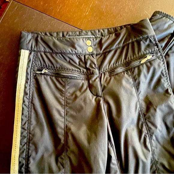 A Diamond in the Snow - Picture 6 of 10